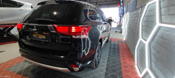 2018 Mitsubishi Outlander Plug in Hybrid 387156924