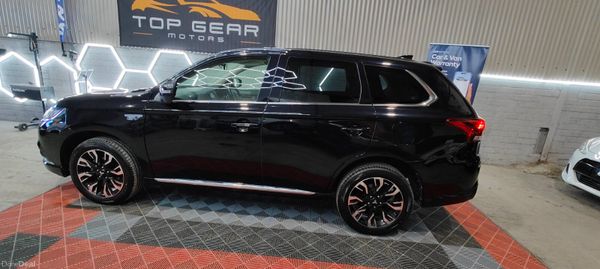 2018 Mitsubishi Outlander Plug in Hybrid 387156932
