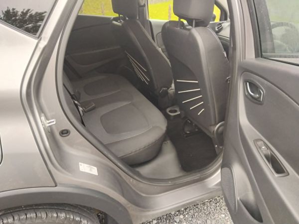Renault Captur 2016 387101586