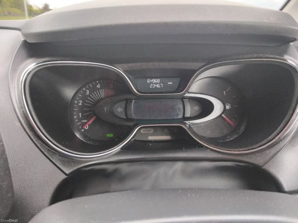 Renault Captur 2016 387101592