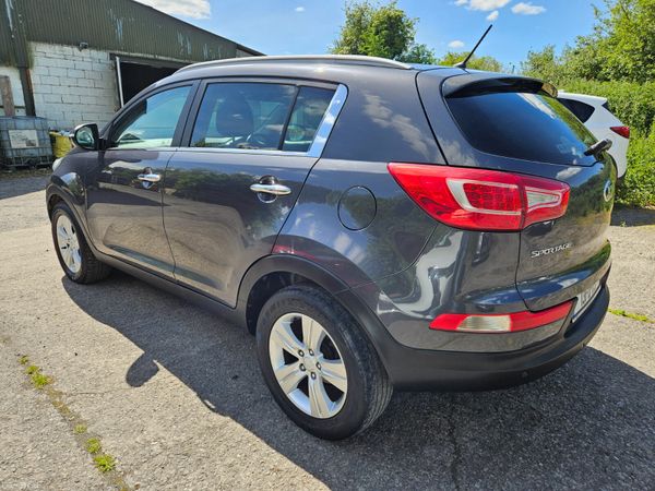 Kia Sportage 2013 1.7 EX model only 118klm 387123664