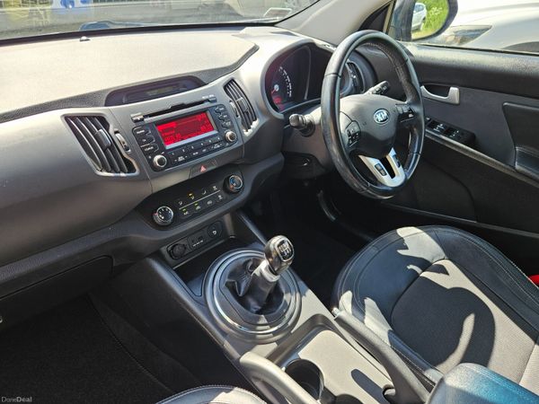 Kia Sportage 2013 1.7 EX model only 118klm 387123772