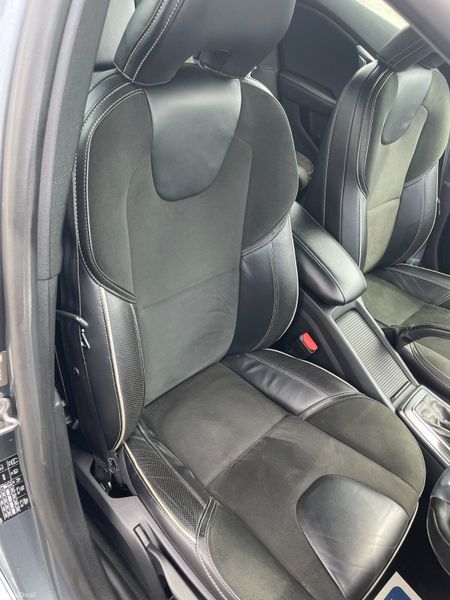 162 Volvo V40 R-Design.. Auto.. Low KMs.. 1 Owner 387129676