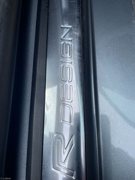 162 Volvo V40 R-Design.. Auto.. Low KMs.. 1 Owner 387129678