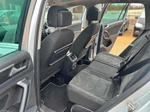 Volkswagen Tiguan SEL 387240942
