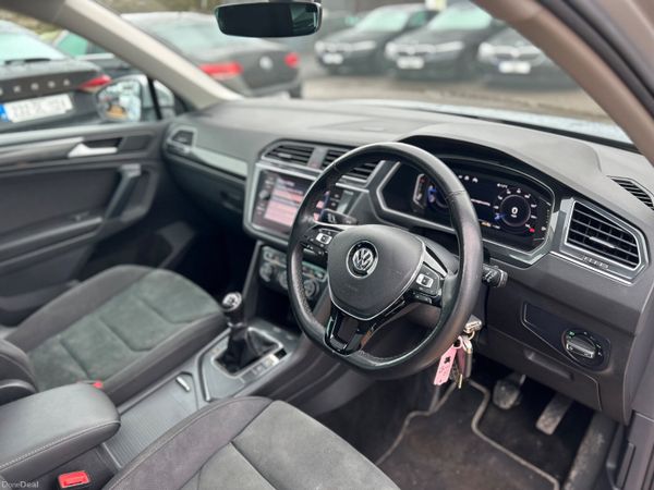 Volkswagen Tiguan SEL 387240936
