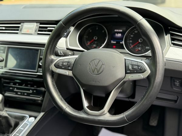 2022  Volkswagen Passat 2.0 TDI 150HP Business 387245546