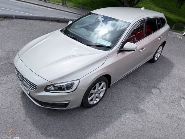 Volvo V60 2.0D SE LUX AUTO Low KMs 387248562