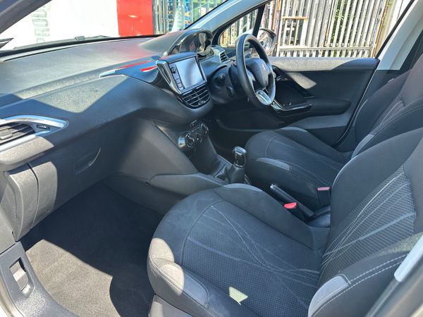 Peugeot 208 1.2 Petrol NCT TAX LOW KMS 387254940