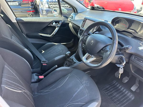 Peugeot 208 1.2 Petrol NCT TAX LOW KMS 387254950
