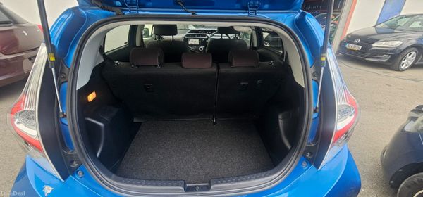 Toyota Aqua Hybrid 387259852