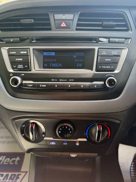 Hyundai i20 2016 DELUXE *** ONLY 52k/MILES*** 387265086