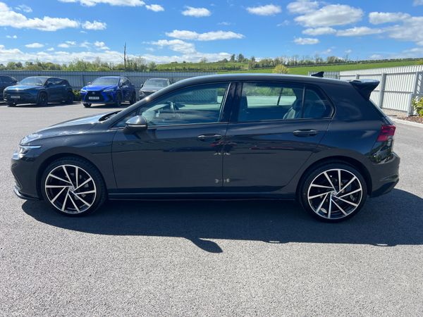 2022 (222) Volkswagen Golf Life 2.0 TDI -New Alloy 387270128