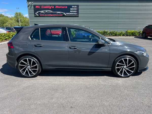 2022 (222) Volkswagen Golf Life 2.0 TDI -New Alloy 387270134
