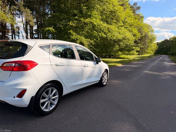 Ford Fiesta 2018 1.1 ZETEC Stunning Car 387344250
