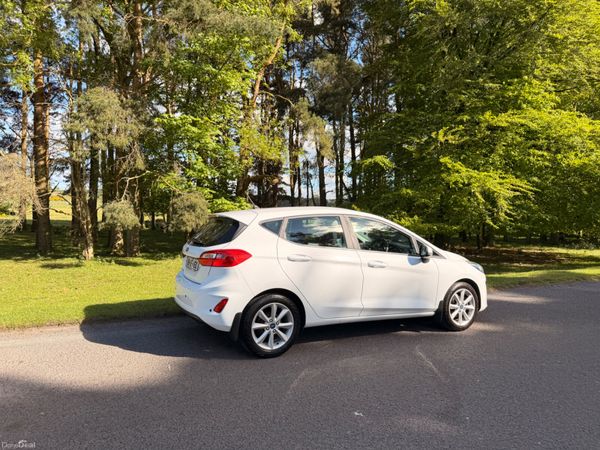 Ford Fiesta 2018 1.1 ZETEC Stunning Car 387344216