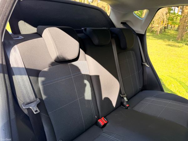 Ford Fiesta 2018 1.1 ZETEC Stunning Car 387344232