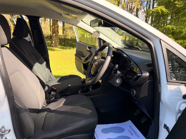 Ford Fiesta 2018 1.1 ZETEC Stunning Car 387344234