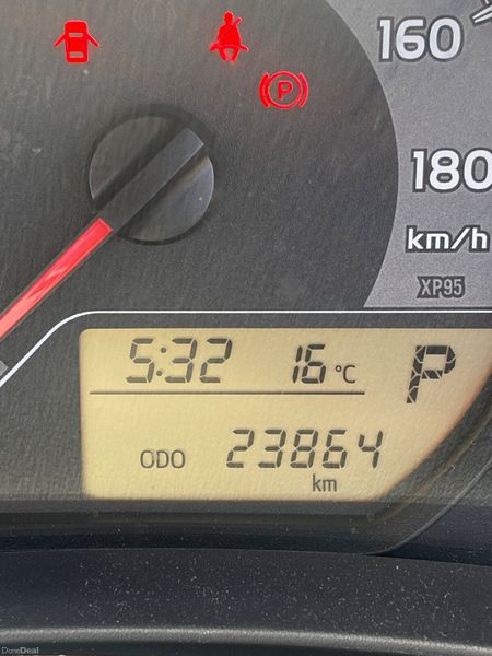 Toyota Vitz 2014 387353332