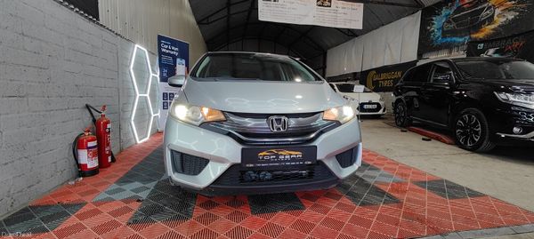 2015 Honda Fit 1.5 Petrol Hybrid- Lowest Milage 387366944