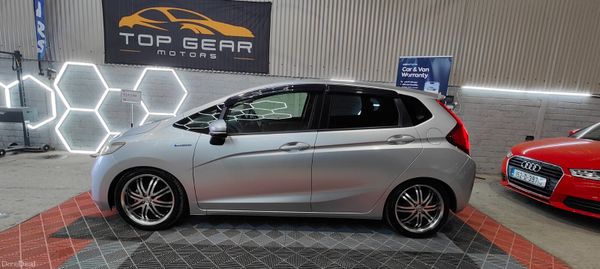 2015 Honda Fit 1.5 Petrol Hybrid- Lowest Milage 387366976