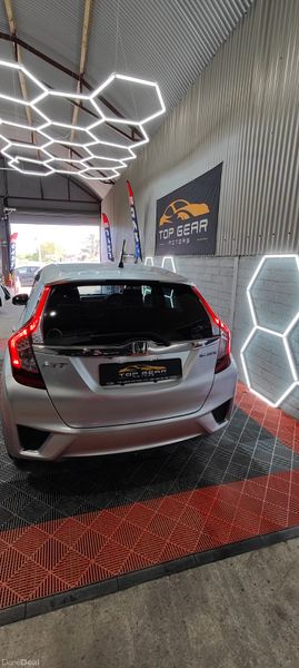 2015 Honda Fit 1.5 Petrol Hybrid- Lowest Milage 387366978