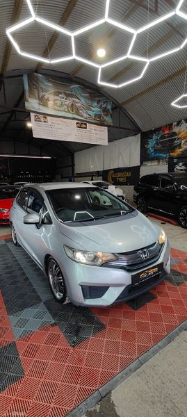 2015 Honda Fit 1.5 Petrol Hybrid- Lowest Milage 387366982