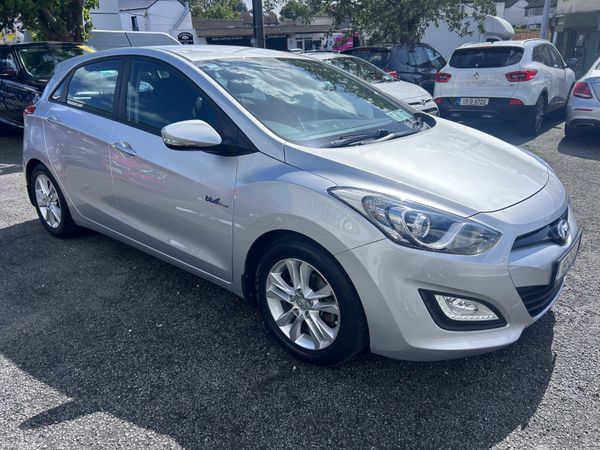 2015 HYUNDAI I30 1.6d DELUXE LOW KMS 387367674
