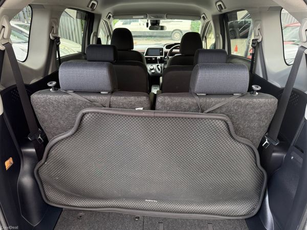 2018 Toyota Sienta 1.5 Hybrid Automatic 387369350