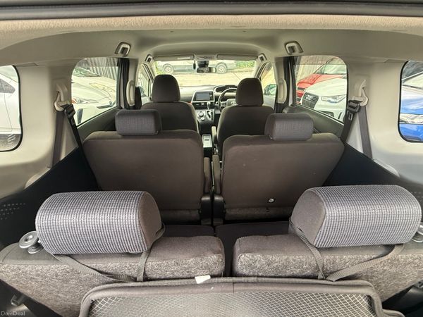 2018 Toyota Sienta 1.5 Hybrid Automatic 387369352