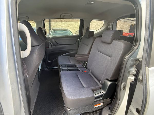 2018 Toyota Sienta 1.5 Hybrid Automatic 387369332