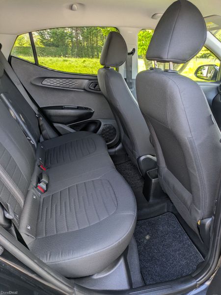 Hyundai i10 Deluxe Plus 2023 387377448