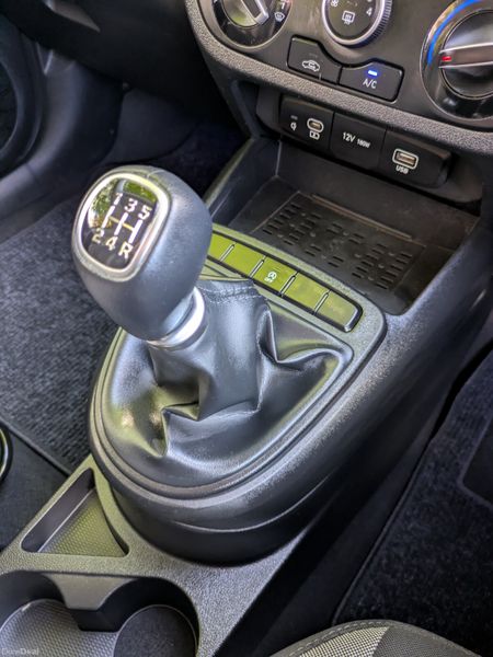 Hyundai i10 Deluxe Plus 2023 387377484
