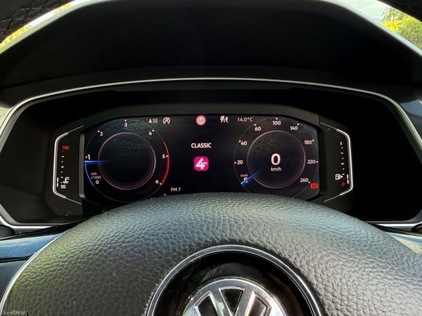 2019 Volkswagen Tiguan R-Line Panoramic Sunroof 387302118