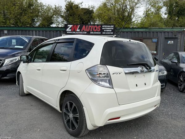11 HONDA FIT HYBRID 1.3 387442242