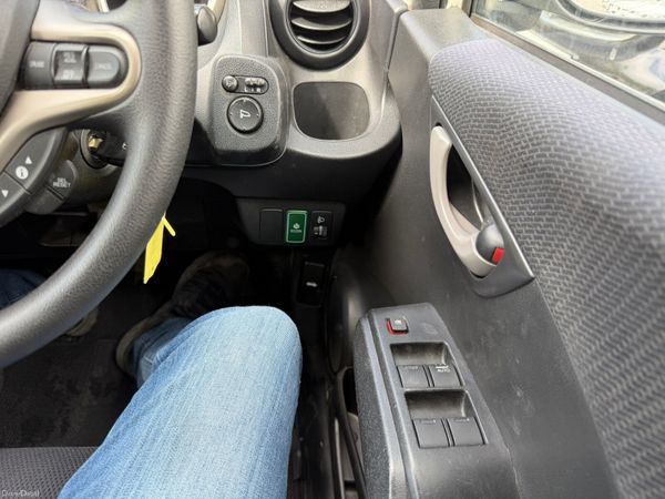11 HONDA FIT HYBRID 1.3 387442246
