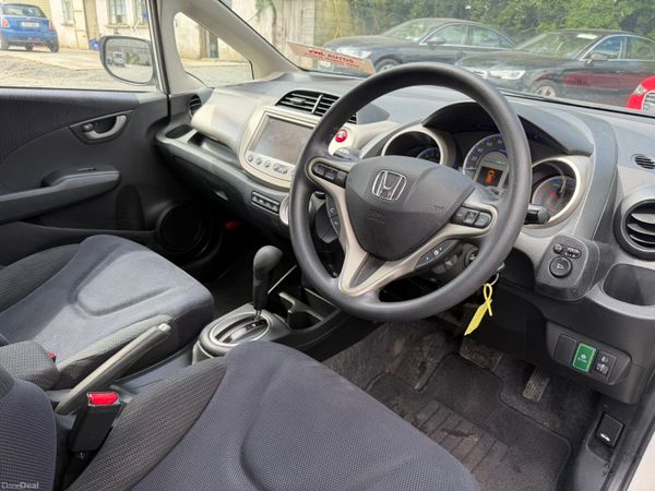 11 HONDA FIT HYBRID 1.3 387442252