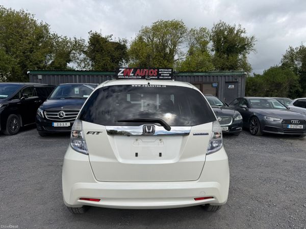 11 HONDA FIT HYBRID 1.3 387442254