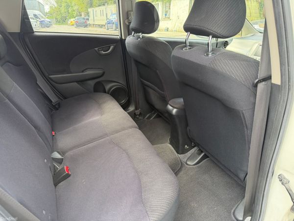 11 HONDA FIT HYBRID 1.3 387442256