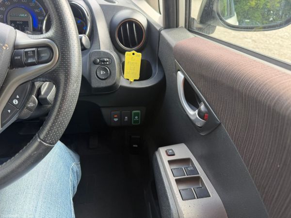 13 HONDA FIT LEATHER SEATS HYBRID 387442346