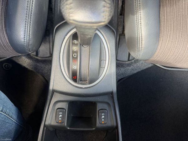 13 HONDA FIT LEATHER SEATS HYBRID 387442360