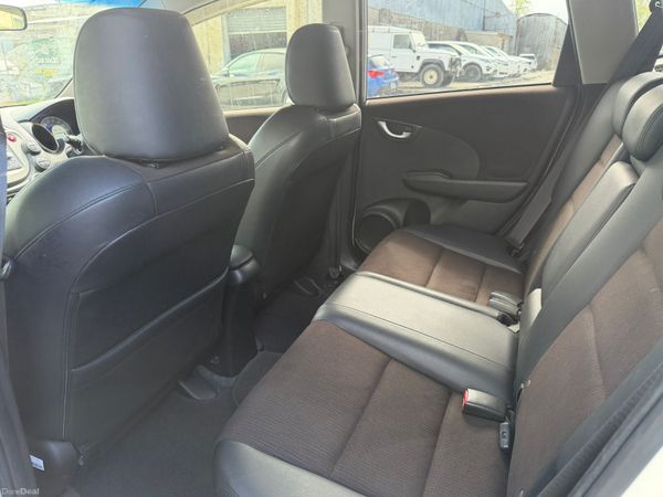 13 HONDA FIT LEATHER SEATS HYBRID 387442362
