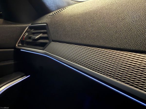 221 BMW 330E M-Sport Touring 387446566