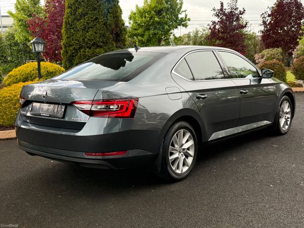 Now Reserved! Excellent Condition Skoda Superb! 387459514