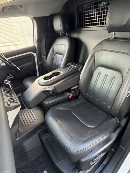 Land Rover Defender 2021 387487980