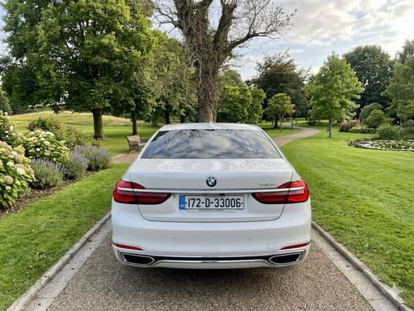 BMW 7-Series Hybrid Automatic 387499424