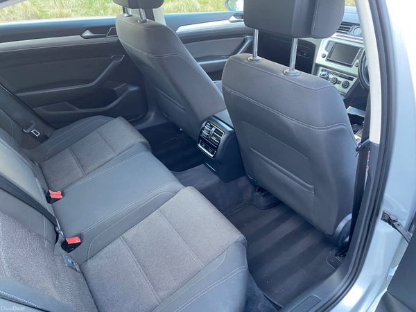 Volkswagen Passat 2015 387425922