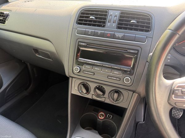 Volkswagen Polo 2014 Low KM 387578296