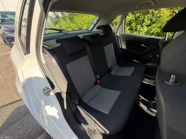 Volkswagen Polo 2014 Low KM 387578336