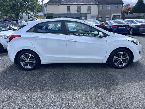 2016 HYUNDAI I30 1.4 PETROL DELUXE 387579716